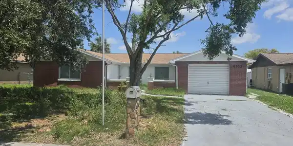 6105 WESTPORT DRIVE