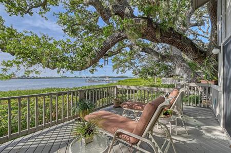 1335 LANDINGS DRIVE