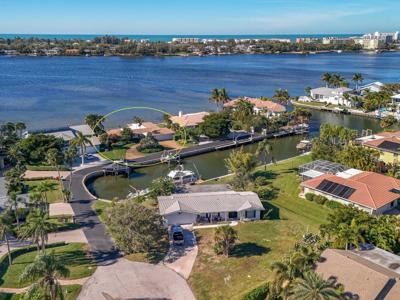 1624 BAYWOOD WAY