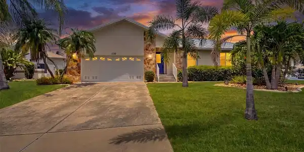 1230 SWAN COURT