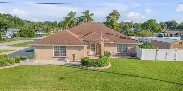 1840 SABAL PALM DRIVE