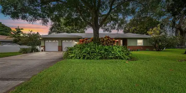 123 LIVE OAK LANE