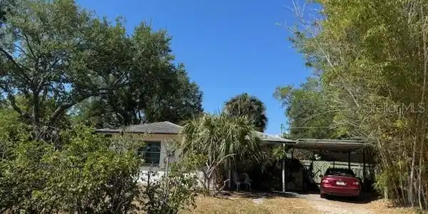 200 LEE STREET