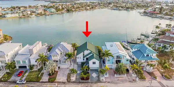 901 BAY POINT DRIVE