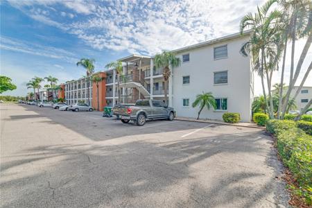 2425 FLAMINGO