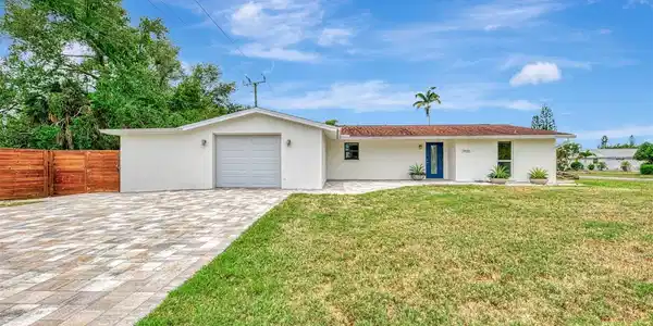 2920 GULF GATE DRIVE