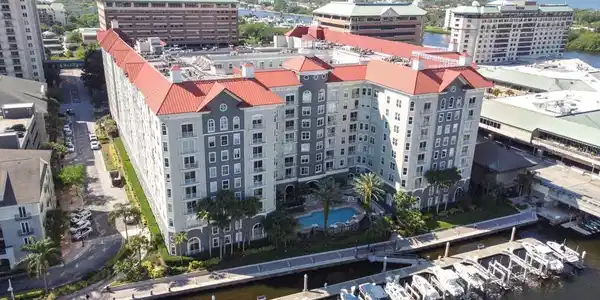 700 S HARBOUR ISLAND BOULEVARD