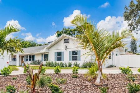 2402 GOLDENROD