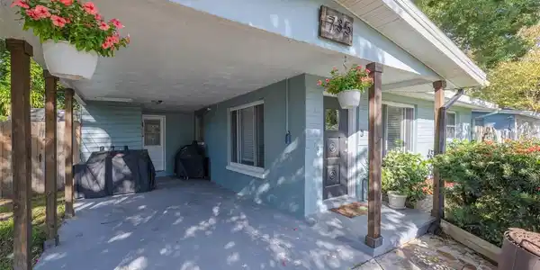 735 W GATE DRIVE
