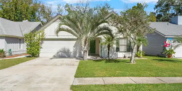 734 PINE SHORES CIRCLE