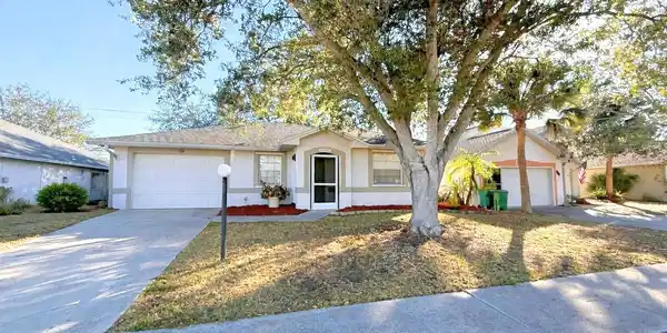 504 ROSE APPLE CIRCLE