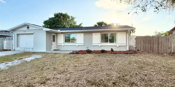 4025 YUCATAN CIRCLE