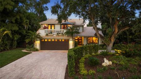 732 TROPICAL CIRCLE