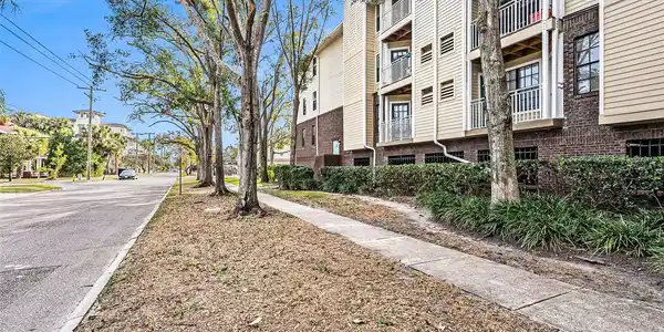 1000 W HORATIO STREET