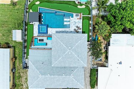 310 BRYN MAWR ISLAND