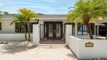 2850 BAY SHORE ROAD