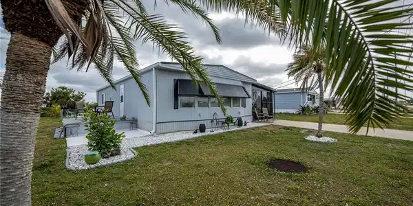 1371 FLAMINGO DRIVE
