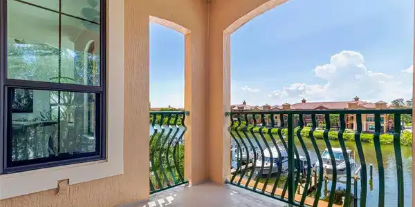 2733 VIA CIPRIANI