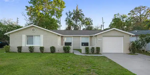6204 WESTPORT