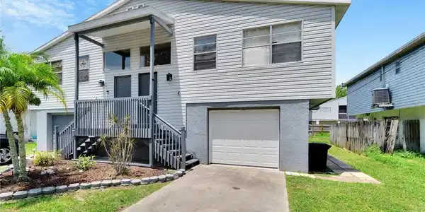 7029 OAKWOOD