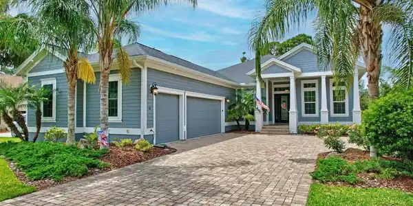 24 CINNAMON GROVE LN