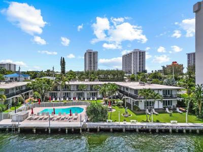 555 N RIVERSIDE DRIVE