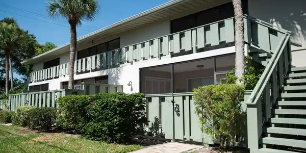 600 MANATEE AVENUE