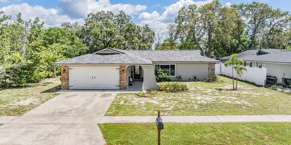 1403 TALLAHASSEE DRIVE