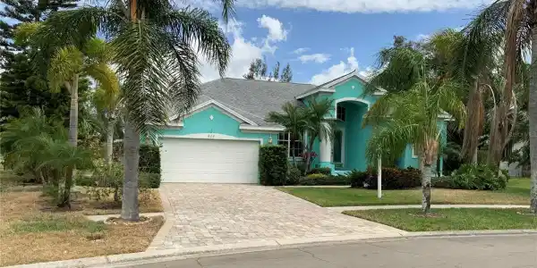 808 GREENVIEW