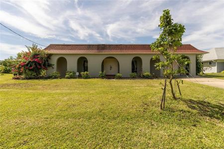 578 LOMOND DRIVE