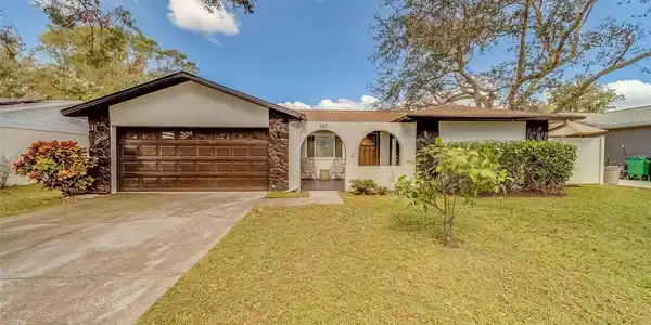 140 MEADOWLARK DR