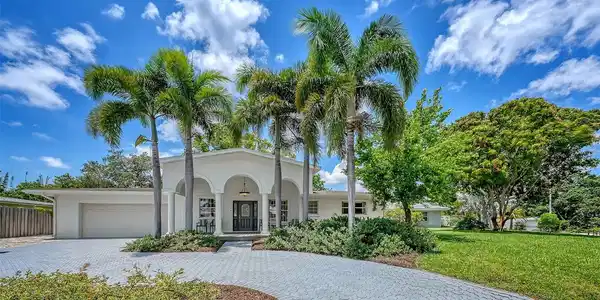 2465 FOSTER LANE