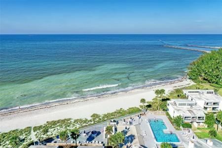 1555 TARPON CENTER