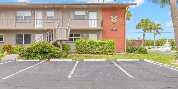 2 CAUSEWAY BOULEVARD