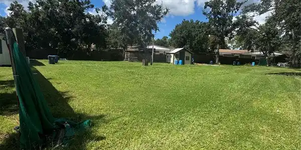 300 DOUGLAS ROAD W