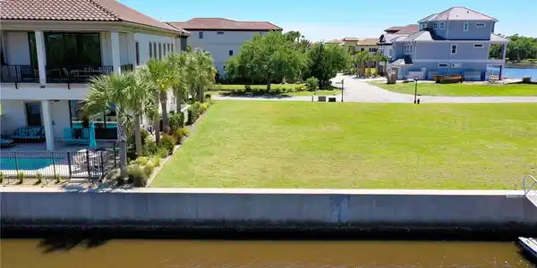 14 SPINAKER CIRCLE