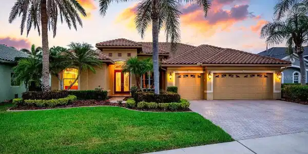 984 CHICKADEE DRIVE
