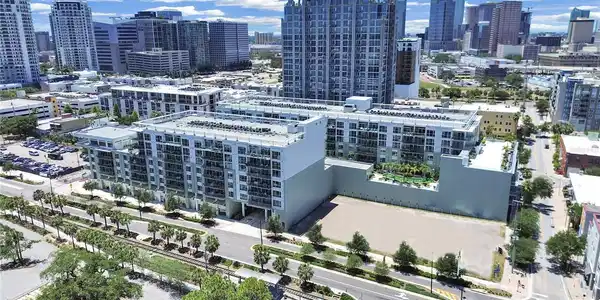 912 CHANNELSIDE DRIVE
