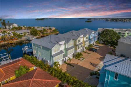 604 SEA COURT