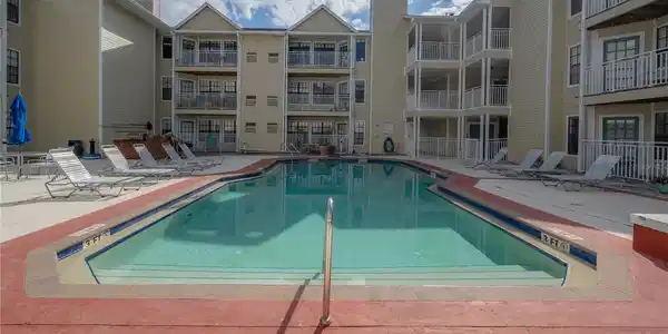 1000 HORATIO STREET W