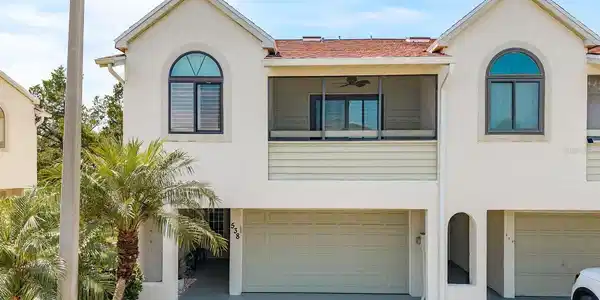 538 WALDEN COURT