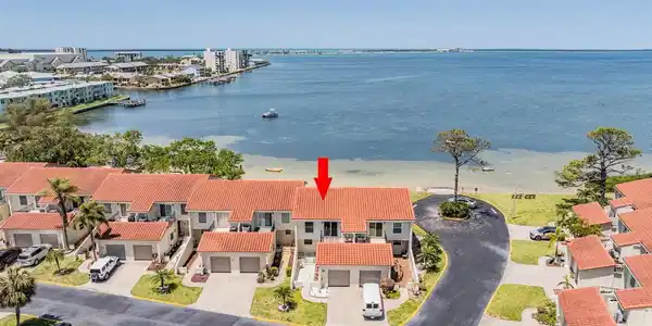 2700 BAYSHORE BOULEVARD