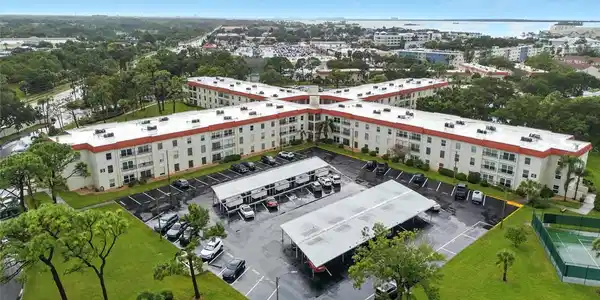 2700 BAYSHORE BOULEVARD