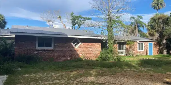 7820 MIDNIGHT PASS ROAD
