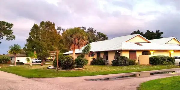 98 DRIFTING SANDS DRIVE