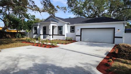 2306 WILLIAMS DRIVE