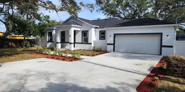 2306 WILLIAMS DRIVE