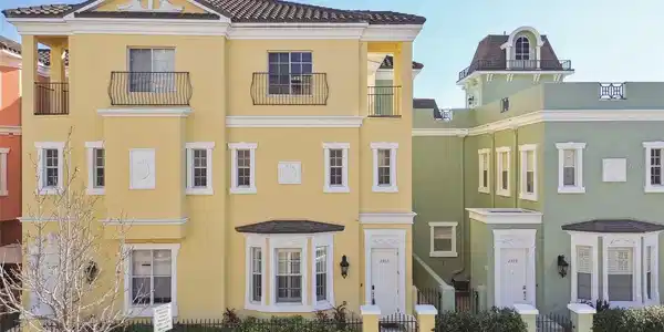 2307 VICTORIA GARDENS LANE