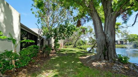 631 WOODLAWN DRIVE