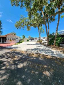 1674 UNIVERSITY PARKWAY